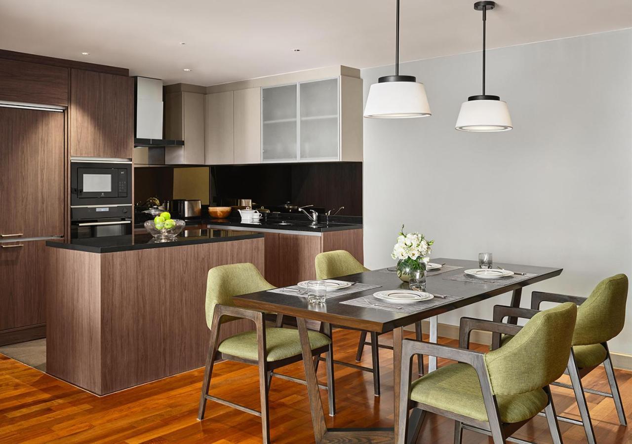 Fraser Suites Sukhumvit Bangkok Exterior foto A kitchen and dining room