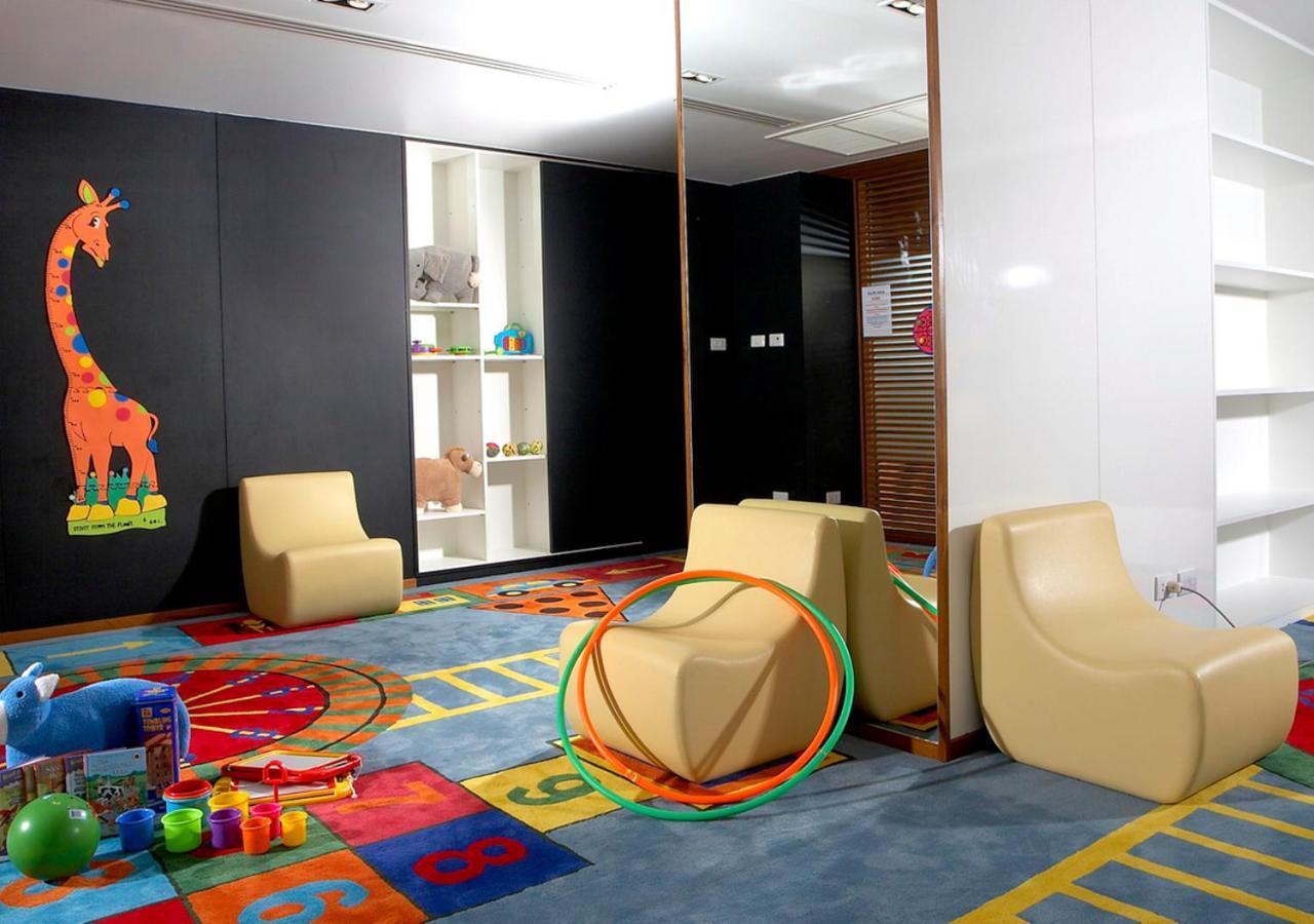 Fraser Suites Sukhumvit Bangkok Exterior foto A hula hoop